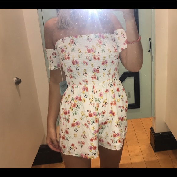 Floral romper - Picture 2 of 2